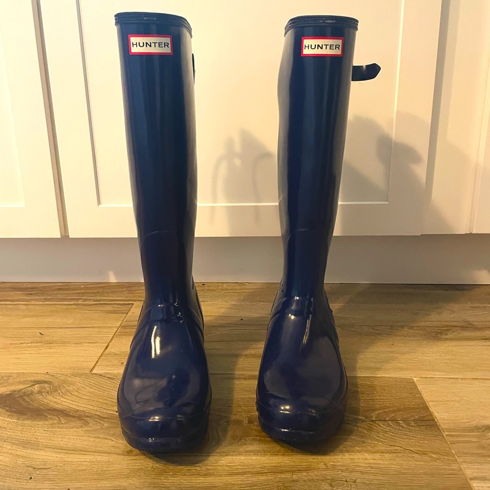 Hunter rain boots - size 11 - shiny blue - EUC!!